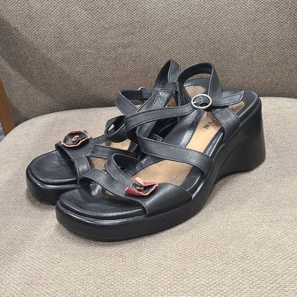 Naot Shoes - NAOT black leather platform open toe sandals